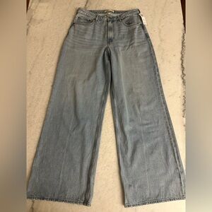 Abercrombie & Fitch High Rise Wide Leg Jeans - Light Blue 30 10L Curve Love New!